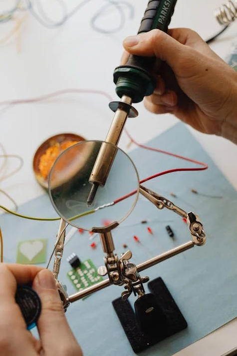 Soldering a cable